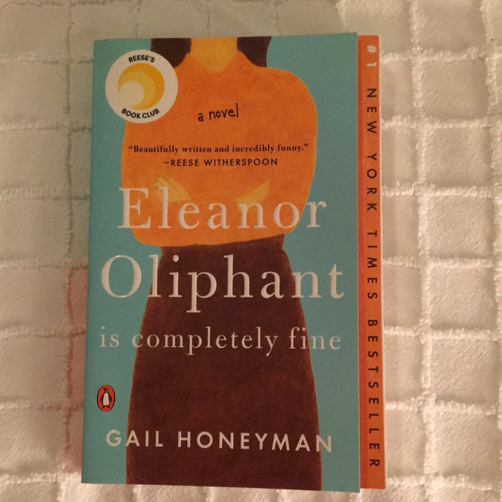 Eleanor Oliphant is Completely Fine paperback book